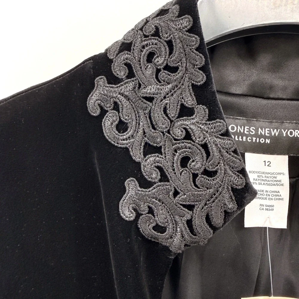 NEW Jones New York Tuxedo Park Blazer Womens 12 Jacket Black Velvet Lace Collar